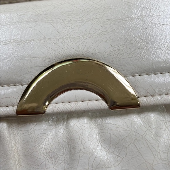Rare Vintage Stocko Cream Clutch With Gold Accents Snap Close And Cracked Design - Picture 7 of 7